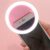 셀카 및 라이브 스트리밍용 CLEANTRUST 충전식 LED 링 라이트, 휴대용 원형 플래시 라이트, 배터리/USB 듀얼 전원 모드: 40mAh 폴리머 리튬 배터리, 스마트폰, 카메라 및 메이크업용, 따뜻한 흰색 빛